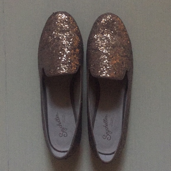 Seychelles Shoes - Rose gold glitter loafers from Banana Republic